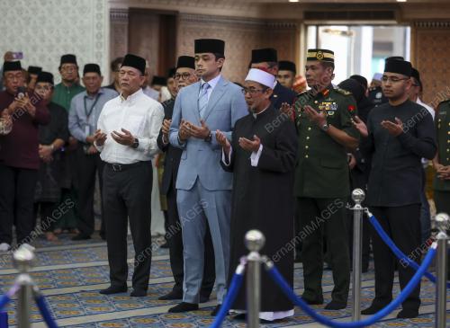 TENGKU HASANAL IBRAHIM ALAM SHAH
