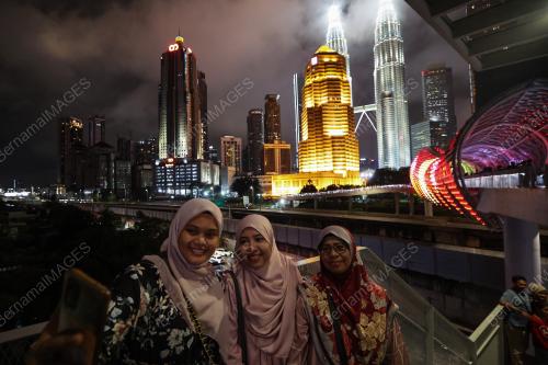 TINAJUAN TAHUN BARU CINA 2023