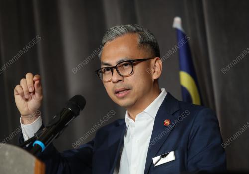 FAHMI FADZIL