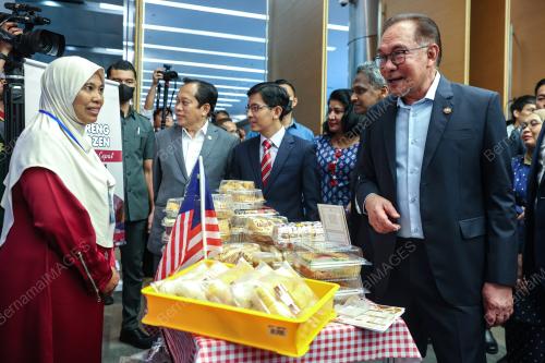 DATUK SERI ANWAR IBRAHIM