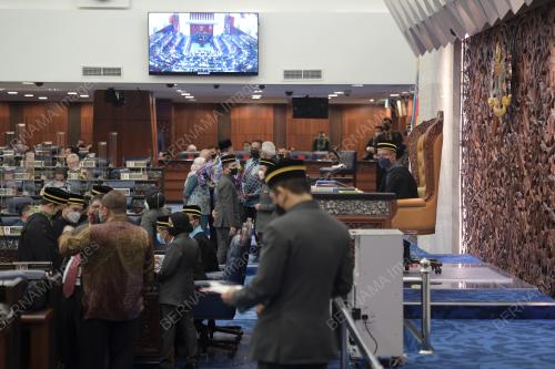 PARLIMEN PENGGAL KELIMA
