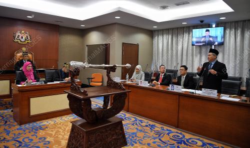 KL51_25072018_PARLIMEN_BN201807243930