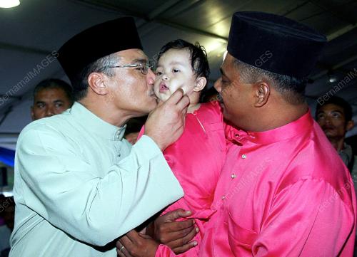 DATUK SERI HISHAMMUDDIN HUSSEIN