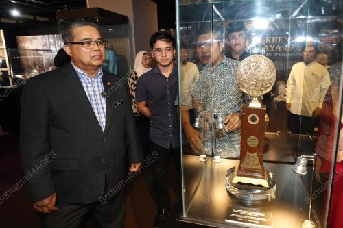 DATUK AARON AGO DAGANG