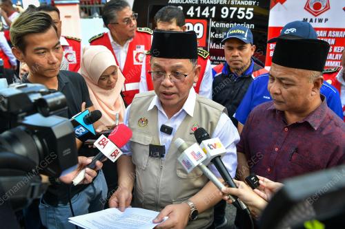 DATUK DR MOHD NAIM MOKHTAR