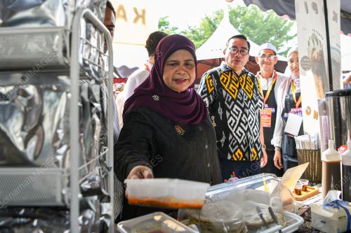 DATUK RUBIAH WANG