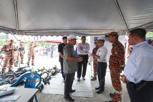 FAHMI FADZIL