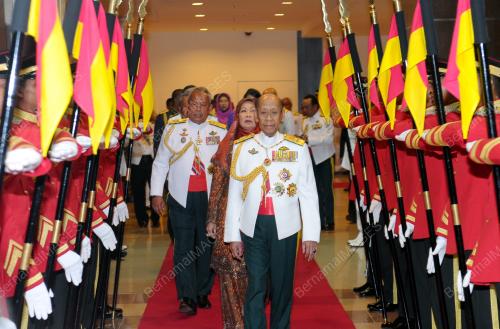 KL51_27092013_AGONG_ATM