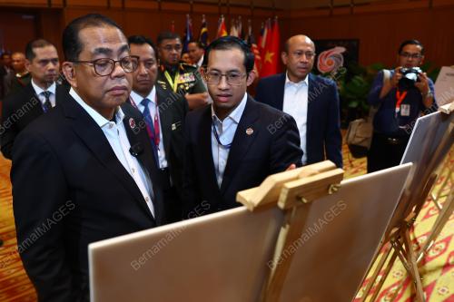 MESYUARAT MENTERI-MENTERI PERTAHANAN ASEAN KE19