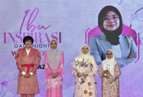 SULTANAH NUR ZAHIRAH
