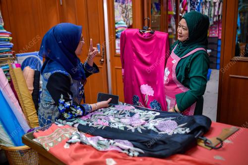 TEMPAHAN JAHIT BAJU RAYA