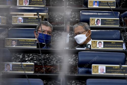 DATUK SERI MUSTAPA MOHAMED