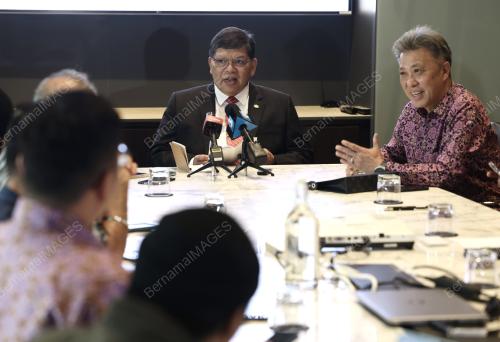 TAN SRI JOHARI ABDUL