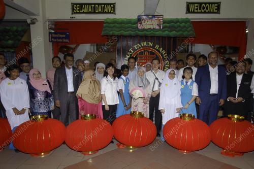 DATUK SERI DR WAN AZIZAH DR WAN ISMAIL
