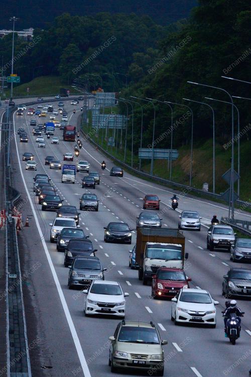 TINJAUAN TRAFIK KE UTARA