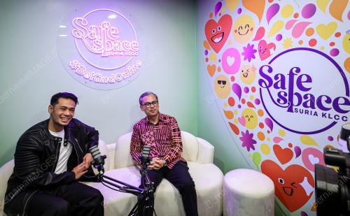 FAHMI FADZIL