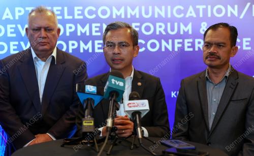 FAHMI FADZIL
