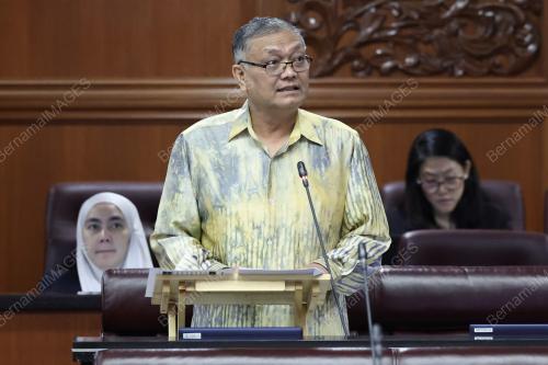 DATUK SERI DR SHAMSUL ANUAR NASARAH