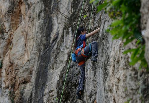 ROCK CLIMBING GUA DAMAI