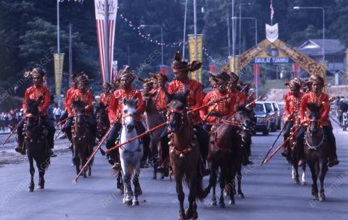 HARI KEPUTERAAN AGONG