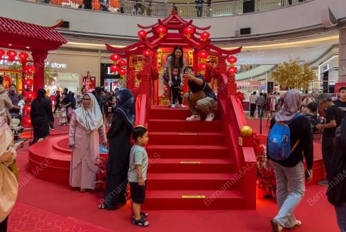 TINJAUAN PERSIAPAN TAHUN BARU CINA