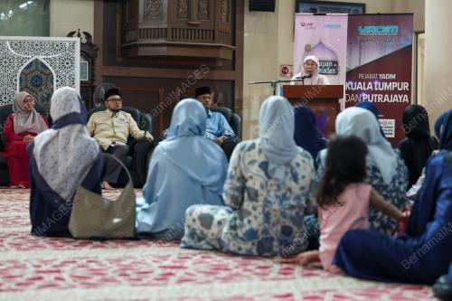 DATUK SERI DR WAN AZIZAH WAN ISMAIL