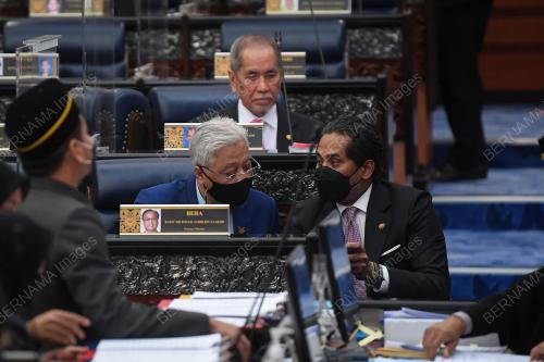 DATUK SERI ISMAIL SABRI YAAKOB