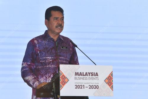 DATUK SERI ABDUL KHANI DAUD