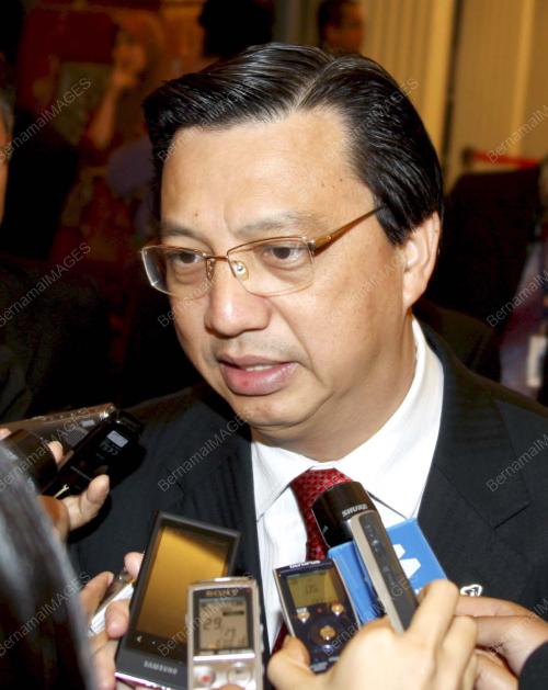 TAN SRI MUHYIDDIN YASSIN