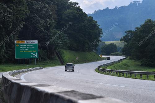 TINJAUAN TRAFIK LEBUHRAYA PANTAI TIMUR (LPT) MENGHALA KUALA LUMPUR