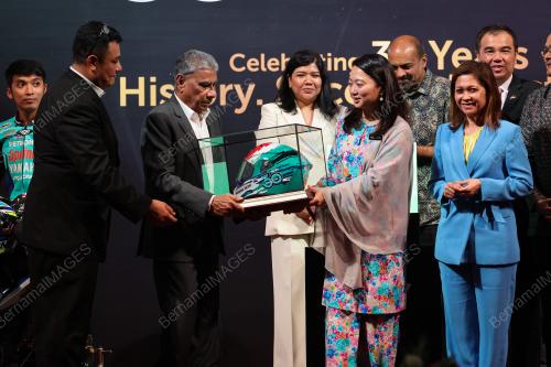 HANNAH YEOH