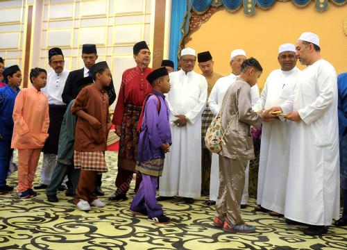 KL52_17062017_AGONG_SUMBANGAN_BN201706167197