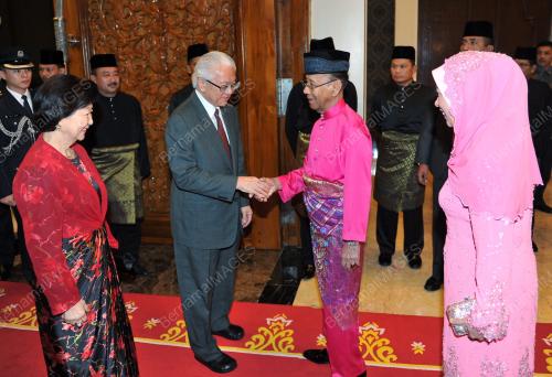 KL52_18092013_AGONG
