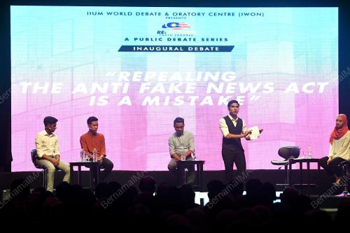 KL52_18092018_DEBAT_BN201809168159