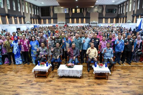 TAN SRI WAN AHMAD DAHLAN ABDUL AZIZ