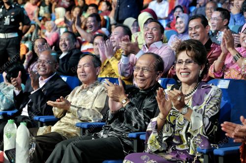 DATUK SERI DR RAIS YATIM