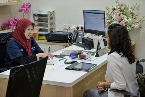 DR ROSNAWATI YAHYA