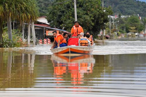 BANJIR_LANGAT