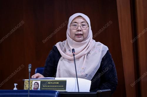 DATUK DR FUZIAH SALLEH