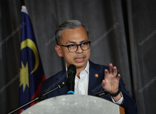 FAHMI FADZIL