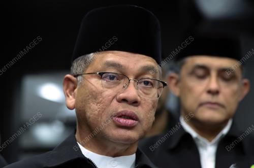 DATUK DR MOHD NA'IM MOKHTAR