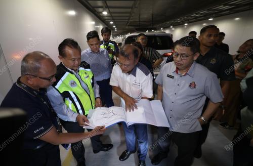 DATUK SERI ALEXANDER NANTA LINGGI