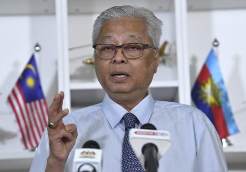 DATUK SERI ISMAIL SABRI YAAKOB