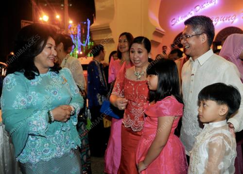 KL52_23102012_ROSMAH_KOIR