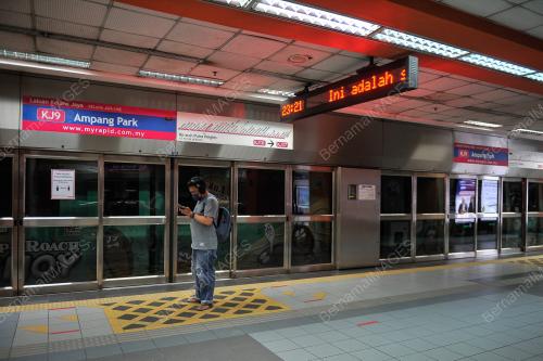 PENGGUNA LRT