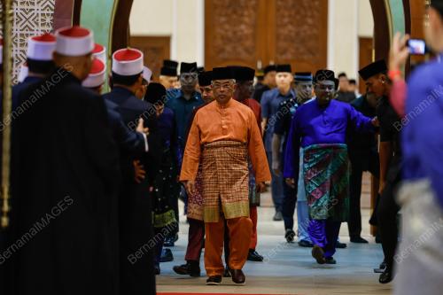 AL-SULTAN ABDULLAH RI'AYATUDDIN AL-MUSTAFA BILLAH SHAH