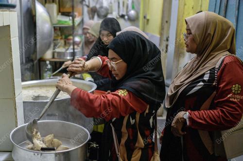 PROGRAM CSR WARUNG MAKAN SAHABAT