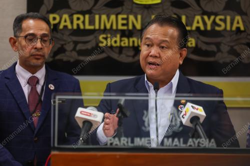 DATUK SERI ALEXANDER NANTA LINGGI