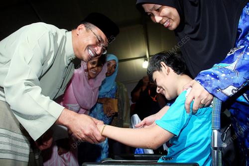 DATUK SERI HISHAMMUDDIN HUSSEIN