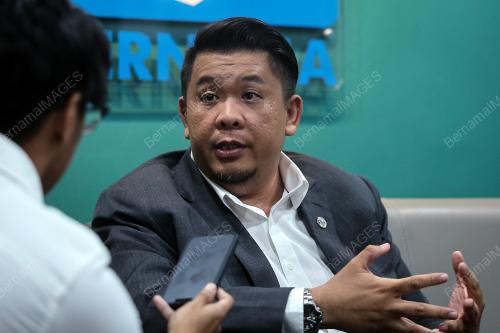 LUKANISMAN AWANG SAUNI